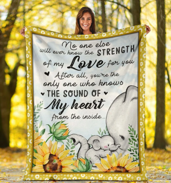 No One Else Will Ever Know The Strength Elephant Sunflower Fleece Blanket Sherpa Blanket