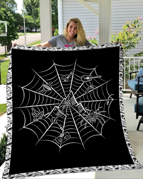 Spiderweb Campfire Camping Fleece Blanket - Sherpa Blanket