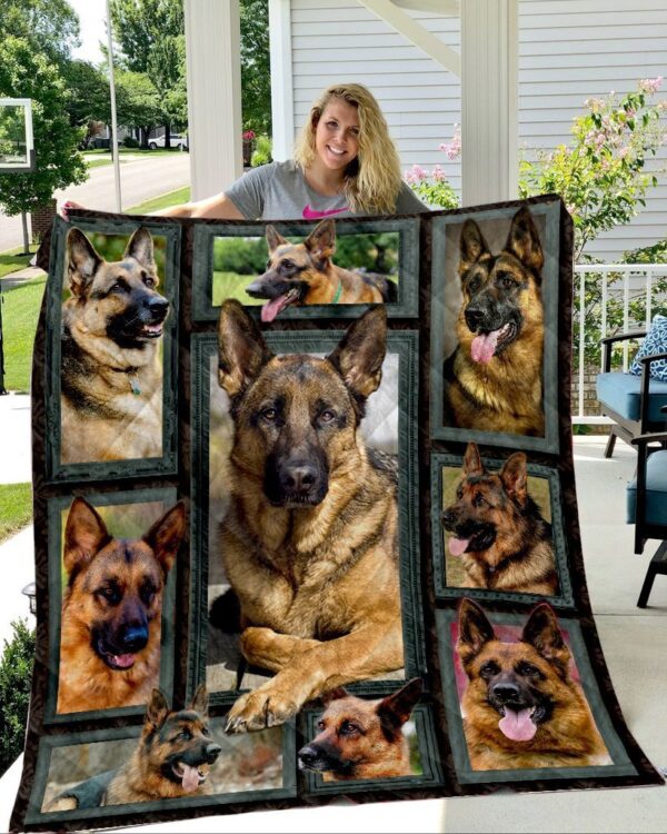 Dog Blanket - Gift Idea for Dog Lovers, Dog Dad Mom - German Shepherd Sherpa Blanket  V1