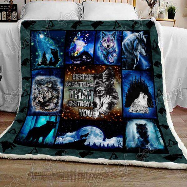 Lone Wolf Fleece Blanket Sherpa Blanket