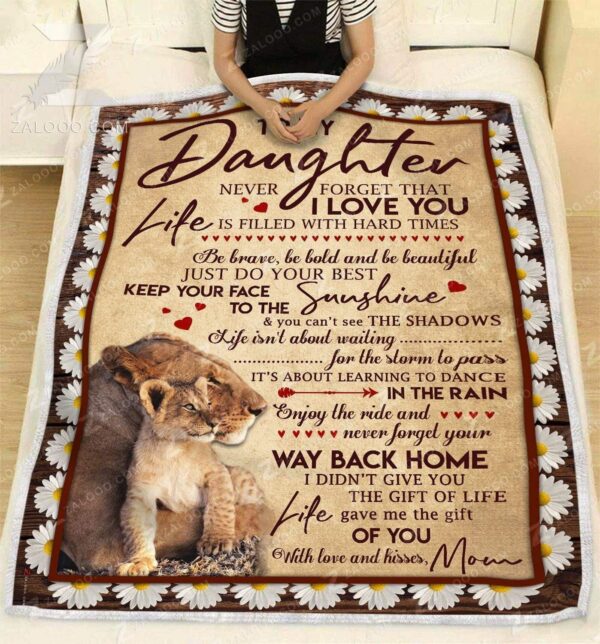 Lion To My Daughter Your Way Back Home Love Mom Fleece Blanket Sherpa Blanket