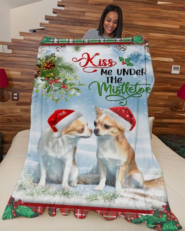Chihuahua Under he mistletoe Fleece Blanket Sherpa Blanket