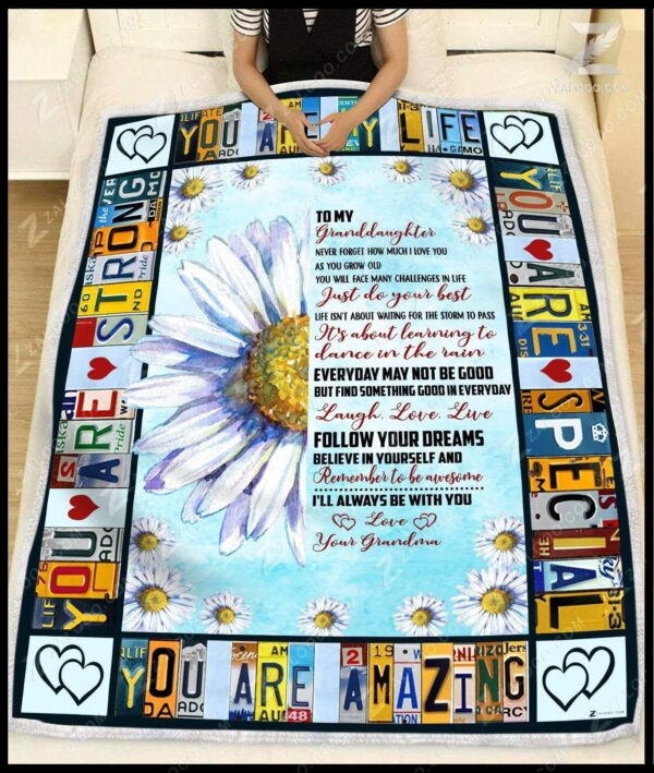 Daisy To My Granddaughter You Are My Life Love Grandma Fleece Blanket Sherpa Blanket