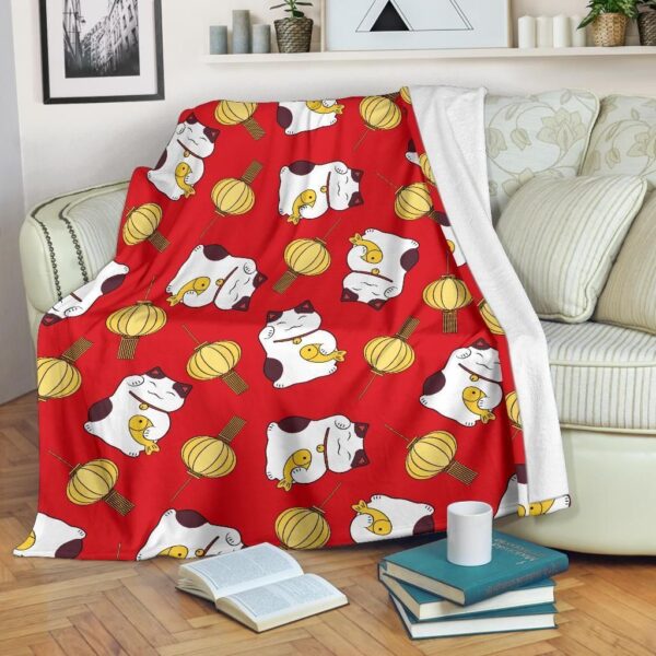 Meneki Neko Lucky Cat Pattern Red Theme Fleece Blanket Sherpa Blanket