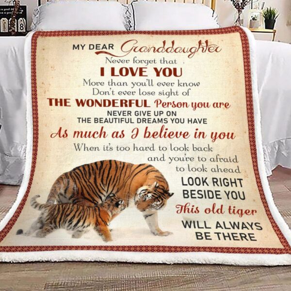Granddaughter Never Give Up Fleece Blanket Sherpa Blanket
