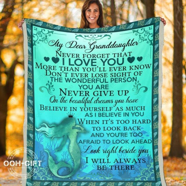 Granddaughter Never Give Up Fleece Blanket Sherpa Blanket