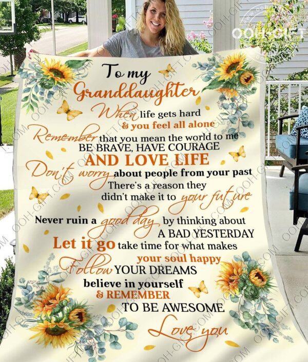 Granddaughter Remember To Be Awesome Fleece Blanket Sherpa Blanket