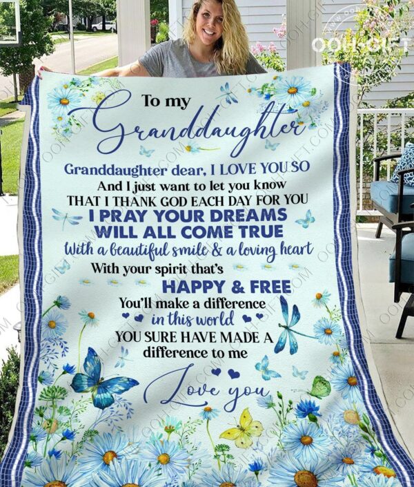 Granddaughter Beautiful Smile Loving Heart Fleece Blanket Sherpa Blanket