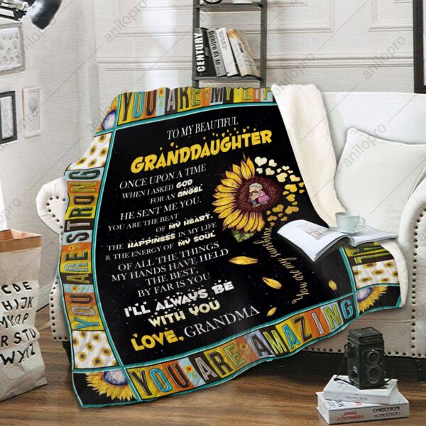 To My Granddaughter Grandma Fleece Blanket Sherpa Blanket