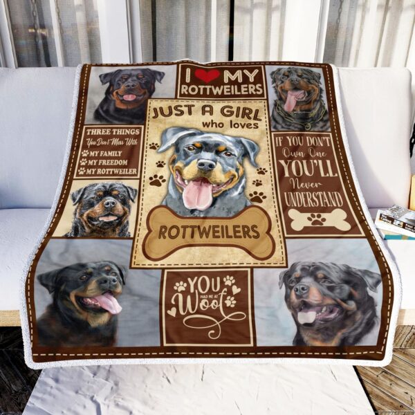 Just A Girl Who Loves Rottweilers Fleece Blanket Sherpa Blanket