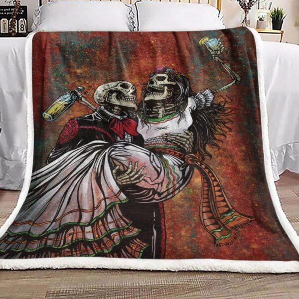Couple Skeleton Drinking Fleece Blanket Sherpa Blanket